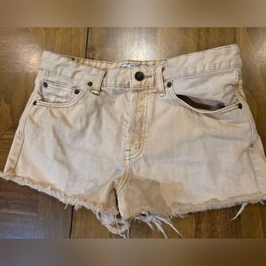 Free People Button Fly Tan Denim Shorts Sz 28 / 8 Frayed Hem Pockets